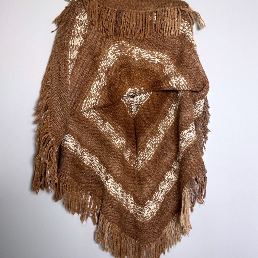 Vintage Knit Fringe Poncho One Size Brown Cream Chevron Tassel Boho Wool Blend - Picture 6 of 7